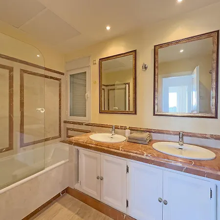 Apartment Elegant Penthouse On Marbella's Golden Mile Marbella