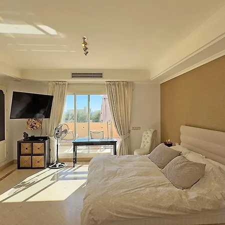 Elegant Penthouse On Marbella's Golden Mile *